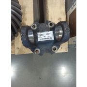 Фланец карданного вала 180x4 с насечкой крестовина 57x144